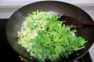 油菜炒杏鲍菇的做法步骤：6