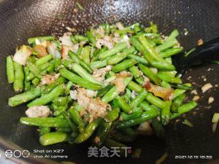 五花肉炒四季豆的做法步骤：7