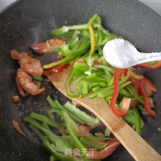 彩椒炒对虾的做法步骤：9