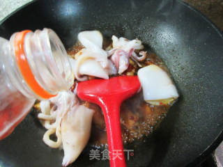 鱿鱼烧鸡翅根的做法步骤：11