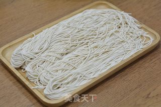 五花肉豆角焖面的做法步骤：3