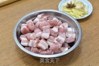 五花肉豆角焖面的做法步骤：1