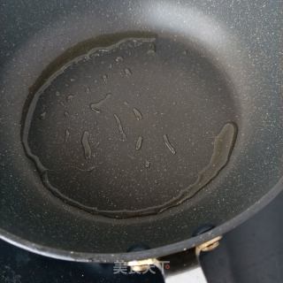 回锅肉炒圆椒的做法步骤：4
