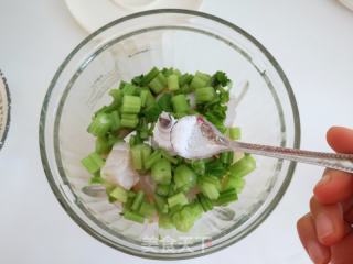 芹菜鱼肉丸的做法步骤：3