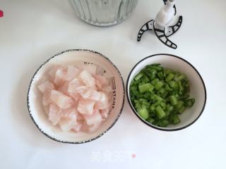 芹菜鱼肉丸的做法步骤：1
