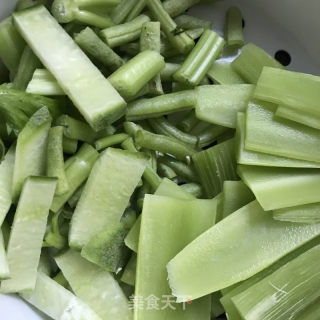 香辣龙骨炖时蔬的做法步骤：6