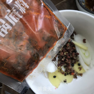 香辣龙骨炖时蔬的做法步骤：3