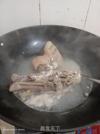 白切猪头肉的做法步骤：3