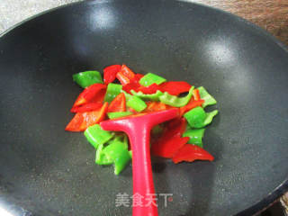 鹅胗炒双椒的做法步骤：4