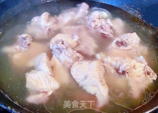 茭白茄子焖排骨肉的做法步骤：6