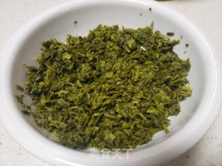 红薯梗馅饼的做法步骤：2