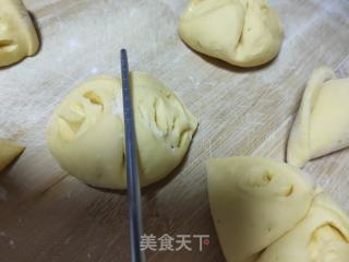 南瓜花卷的做法步骤：10
