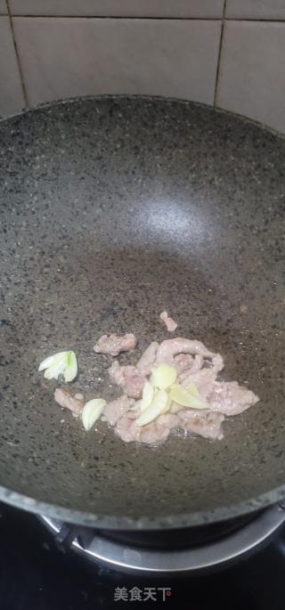鹿茸菇肉片汤面的做法步骤：6