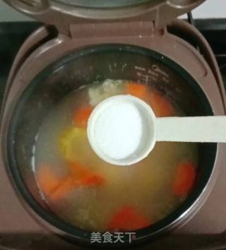 玉米萝卜排骨汤的做法步骤：11