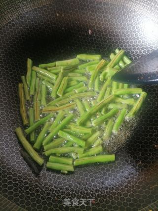 豆角烧茄子的做法步骤：1