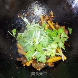 香芹炒豆干的做法步骤：9