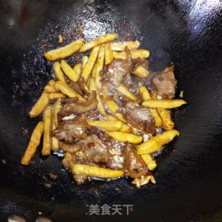 香芹炒豆干的做法步骤：8
