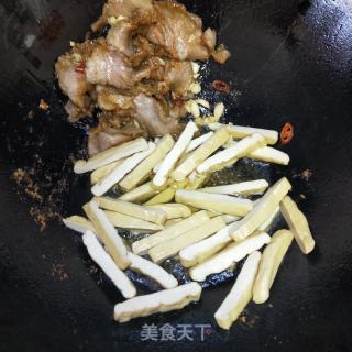 香芹炒豆干的做法步骤：7