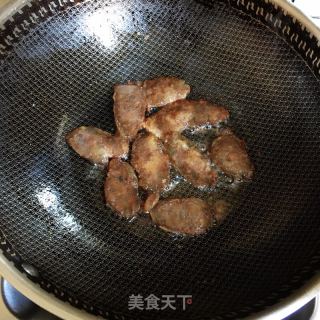 腊肠炒白菜的做法步骤：1
