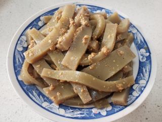 芥末花生芝麻酱绿豆浑浆凉粉的做法步骤：6