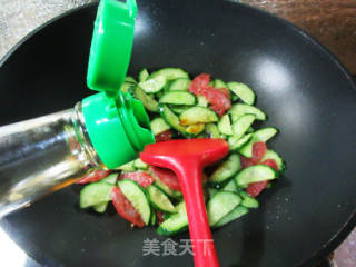 香肠炒青瓜的做法步骤：7