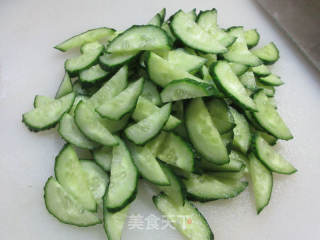 香肠炒青瓜的做法步骤：4