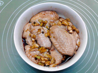 青花椒蒸鸡翅的做法步骤：5