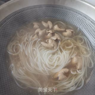 肥肠螺蛳粉的做法步骤：11