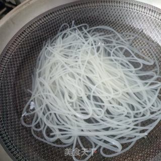 肥肠螺蛳粉的做法步骤：4
