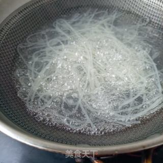 肥肠螺蛳粉的做法步骤：3