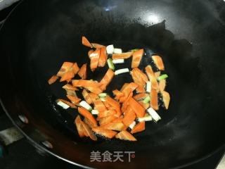 胡萝卜香菇炒白菜的做法步骤：2