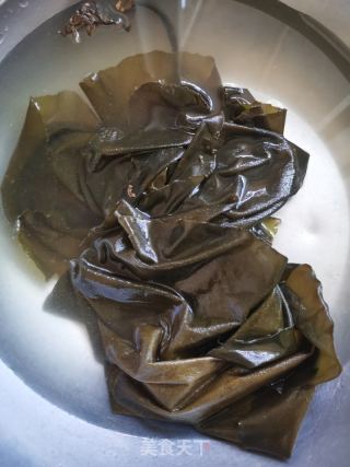 豆腐海带汤的做法步骤：1