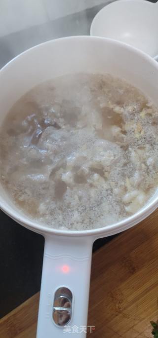 肉片杞子汤的做法步骤：6