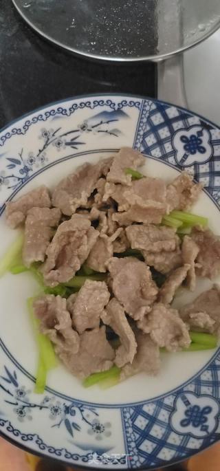 芹菜拌肉片的做法步骤：8