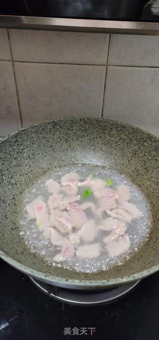 芹菜拌肉片的做法步骤：6