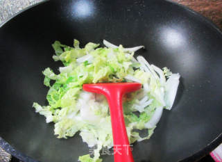 干贝烧蛋饺大白菜煮铁棍山药粉条的做法步骤：4