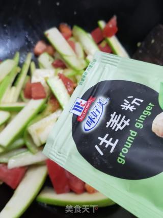 清甜入味的番茄西葫芦的做法步骤：7