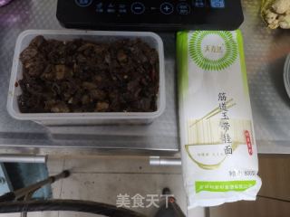 排骨挂面的做法步骤：1