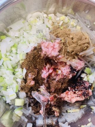 猪肉包子的做法步骤：6