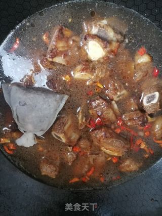 红烧牛排骨的做法步骤：6