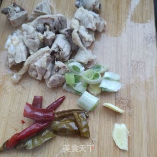 肥肠鸡的做法步骤：17