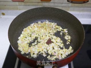 鸡丁肉酱螺丝意面的做法步骤：7