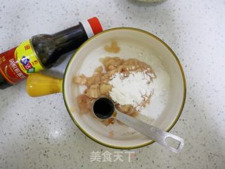鸡丁肉酱螺丝意面的做法步骤：3