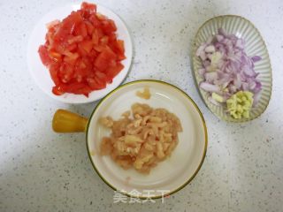 鸡丁肉酱螺丝意面的做法步骤：2