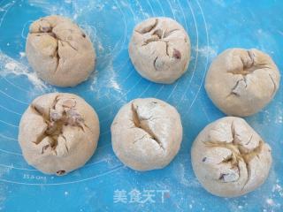 红糖大枣开花馒头的做法步骤：6