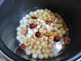 酒酿枸杞红枣山药圆子汤的做法步骤：6