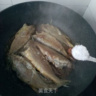 家常焖小黄花的做法步骤：8