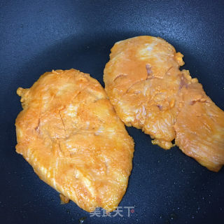 香煎鸡排的做法步骤：2