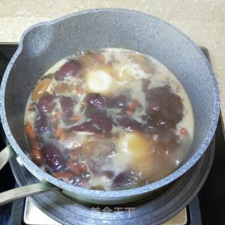 阿胶姜红糖鸡蛋汤的做法步骤：9
