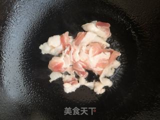 五花肉炒藕片的做法步骤：3